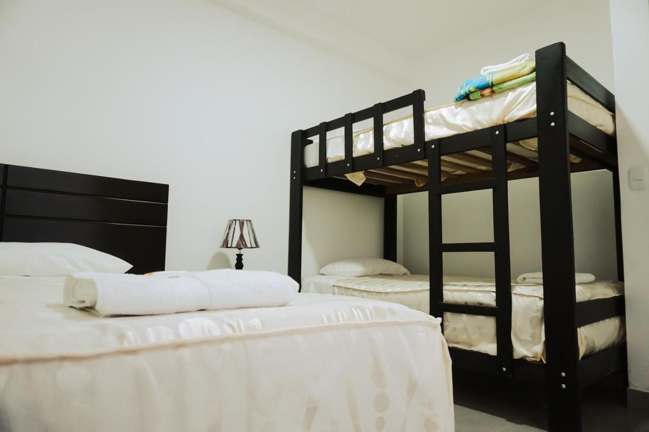 Hospedaje El Velero Hotel ปารากัส ภายนอก รูปภาพ